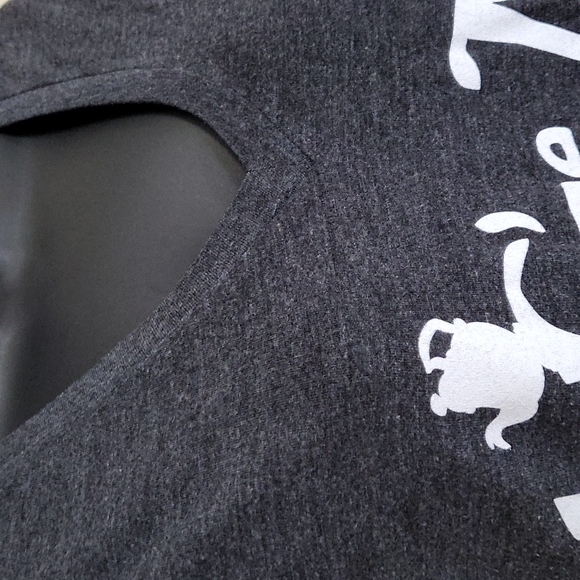 Disney Alice in Wonderland Shirt - Picture 3 of 6